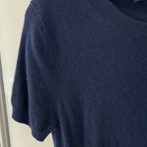 Quince Women’s blue Cashmere short sleeve sweater washed once never worn - Picture 4 of 4
